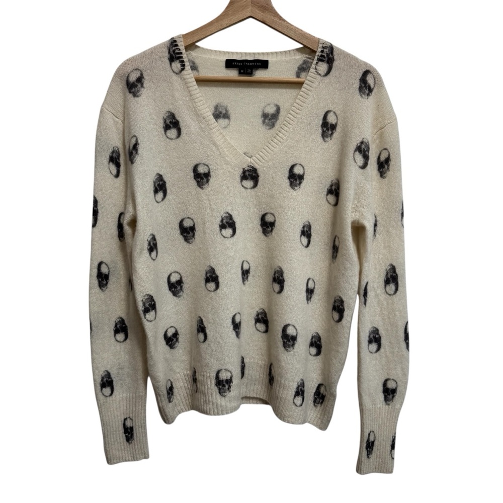 Skull Cashmere Sweater Women Medium V-Neck Skull Print Pullover Relaxed Fit